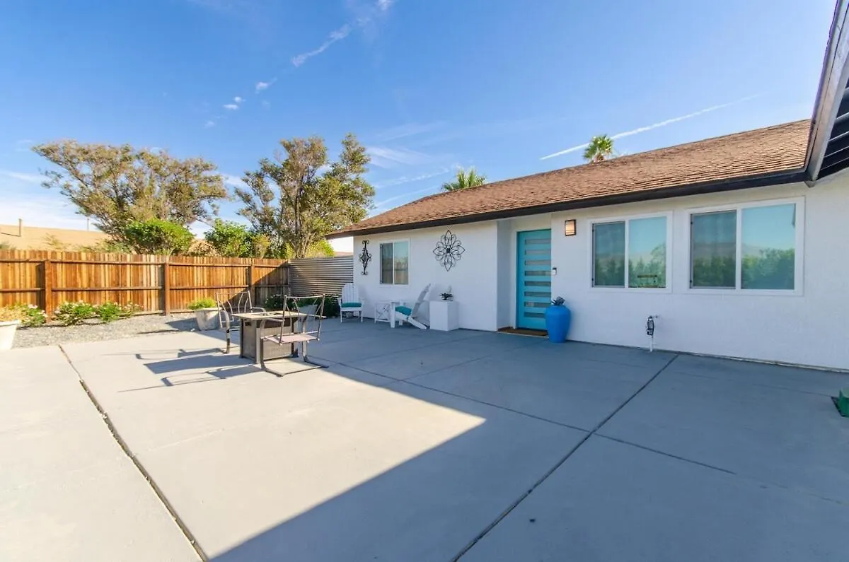 Zen Palm Springs Home With Pool, Hot Tub And Mountain View Estados Unidos