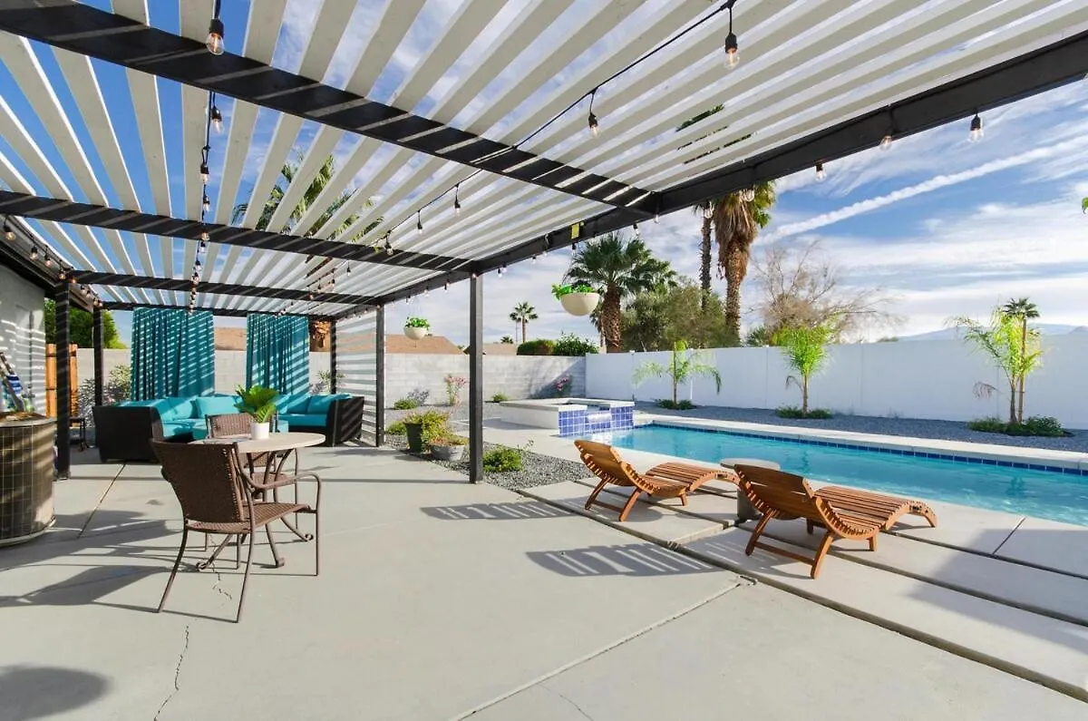 Appartement Zen Palm Springs Home With Pool, Hot Tub And Mountain View