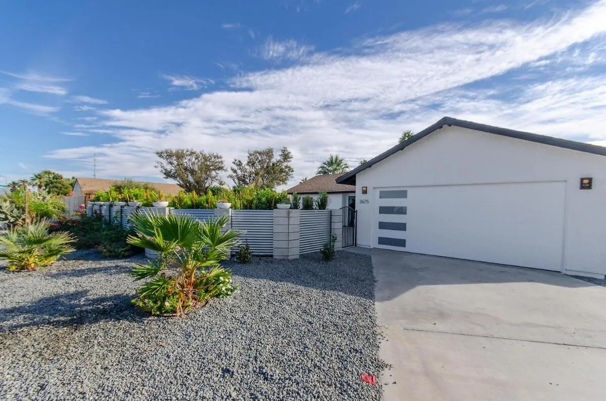 Appartement Zen Palm Springs Home With Pool, Hot Tub And Mountain View