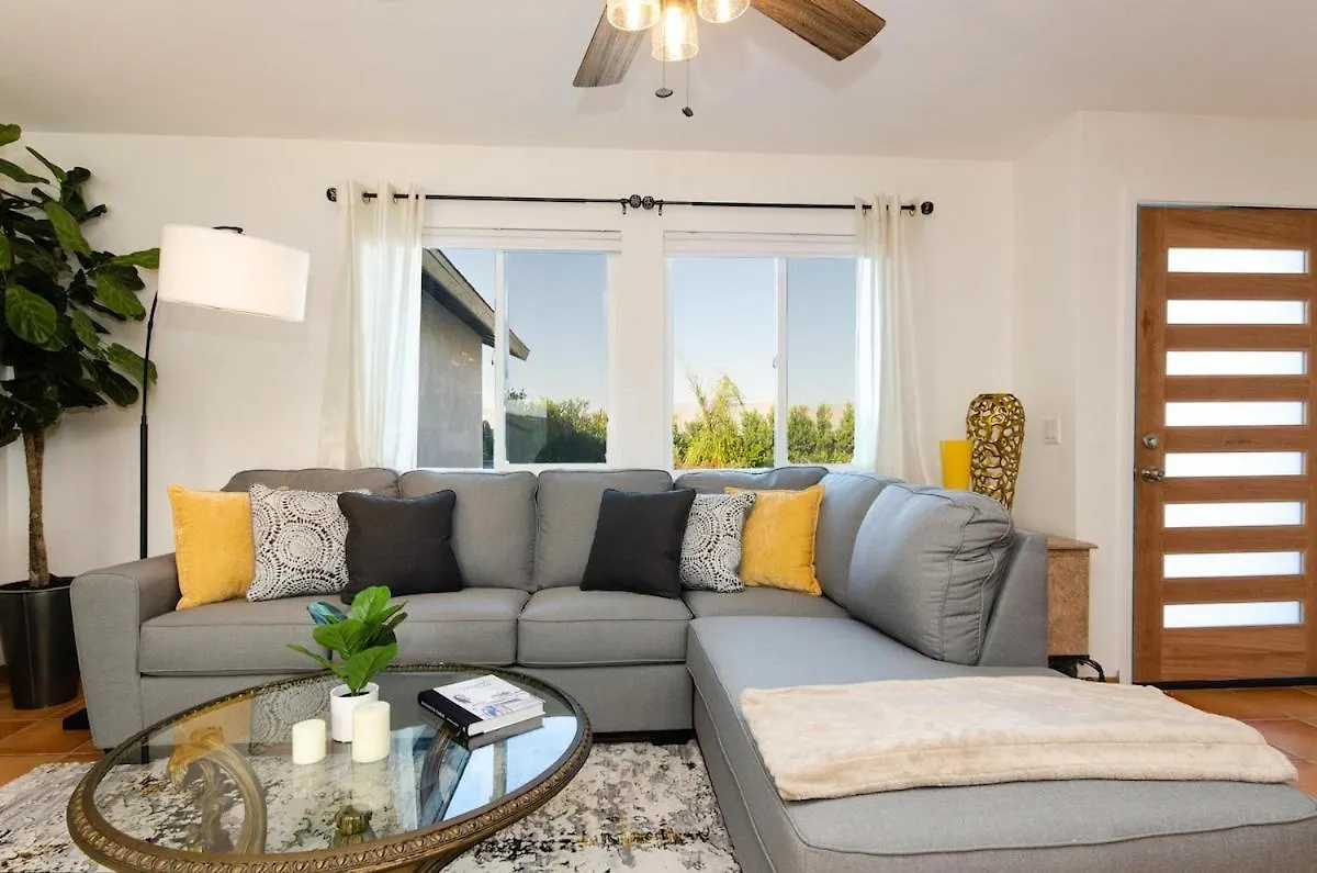 Zen Palm Springs Home With Pool, Hot Tub And Mountain View Appartement
