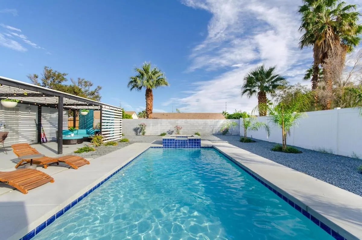 Appartement Zen Palm Springs Home With Pool, Hot Tub And Mountain View