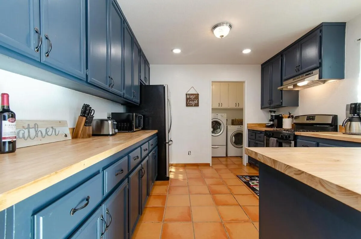 Zen Palm Springs Home With Pool, Hot Tub And Mountain View Appartement